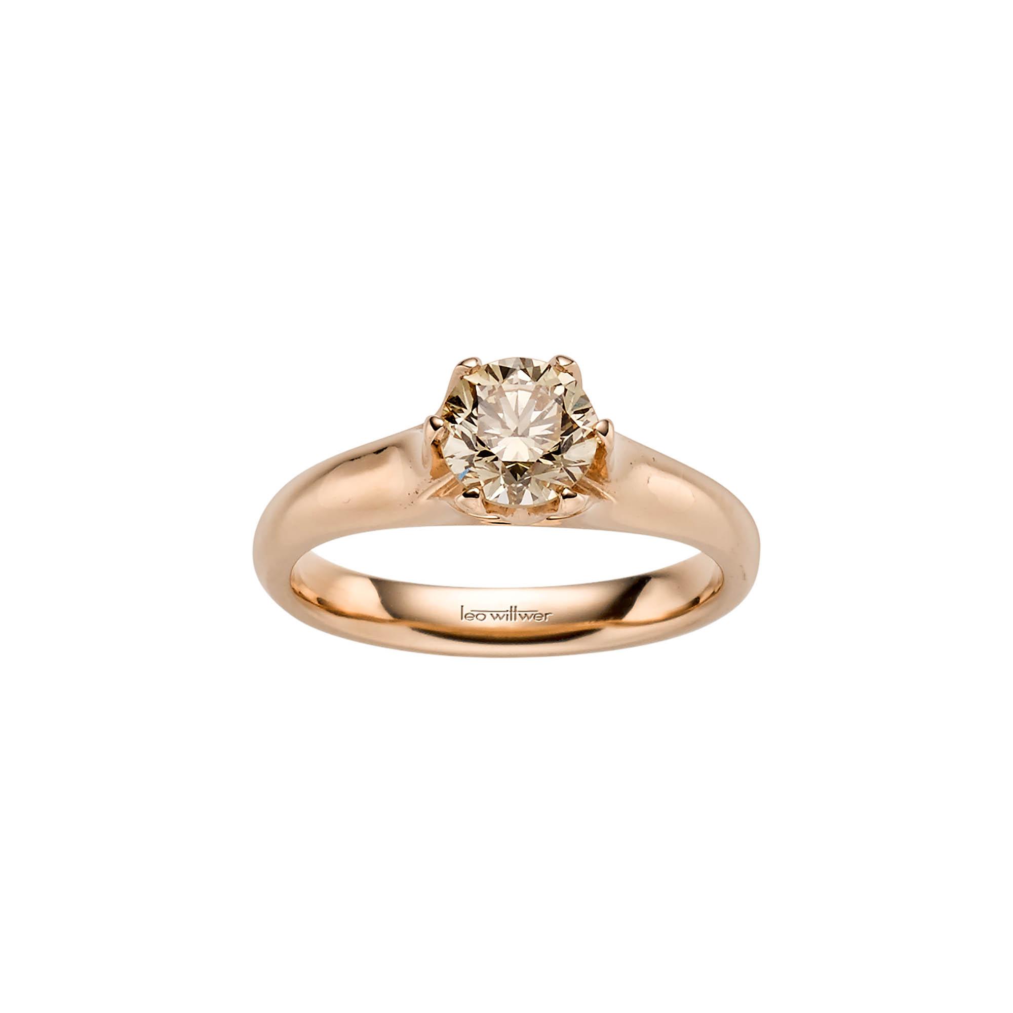LEO WITTWER Candlelight Solitaire Ring