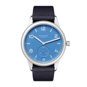 NOMOS Glashütte Club Automat Datum signalblau